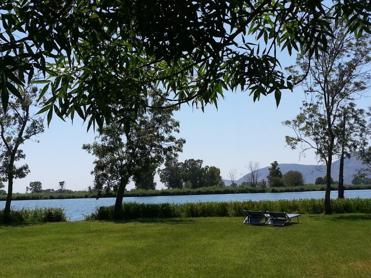 Magia Sul Lago Di Fondi Monte San Biagio Buitenkant foto