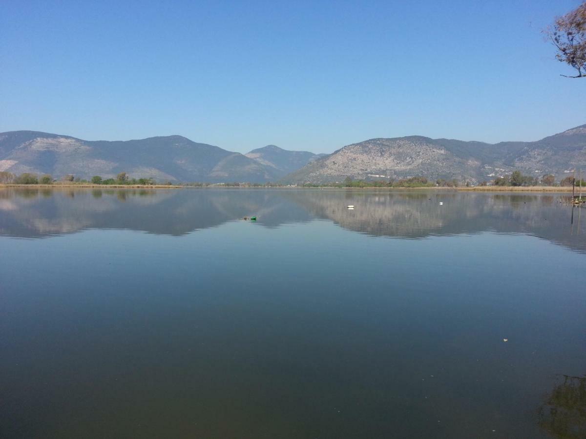 Magia Sul Lago Di Fondi Monte San Biagio Buitenkant foto