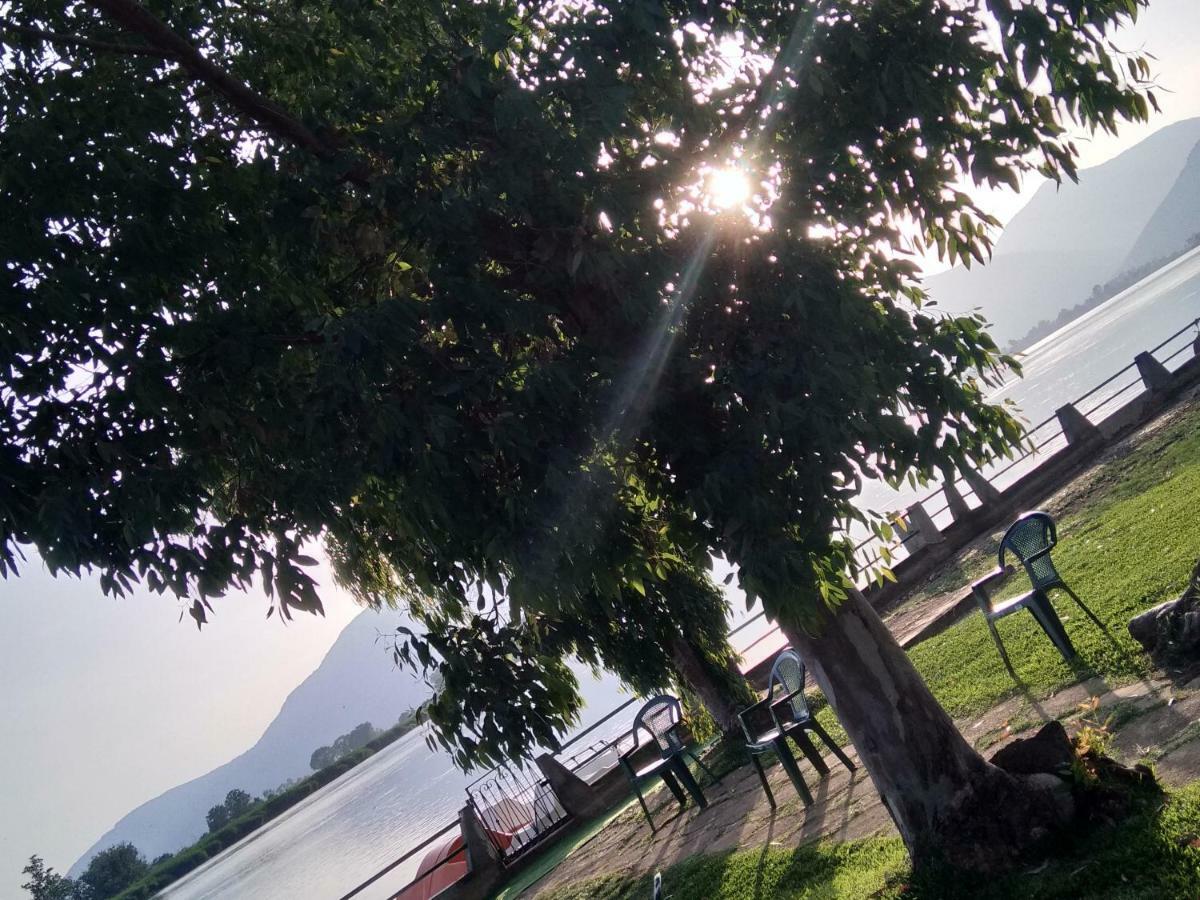 Magia Sul Lago Di Fondi Monte San Biagio Buitenkant foto